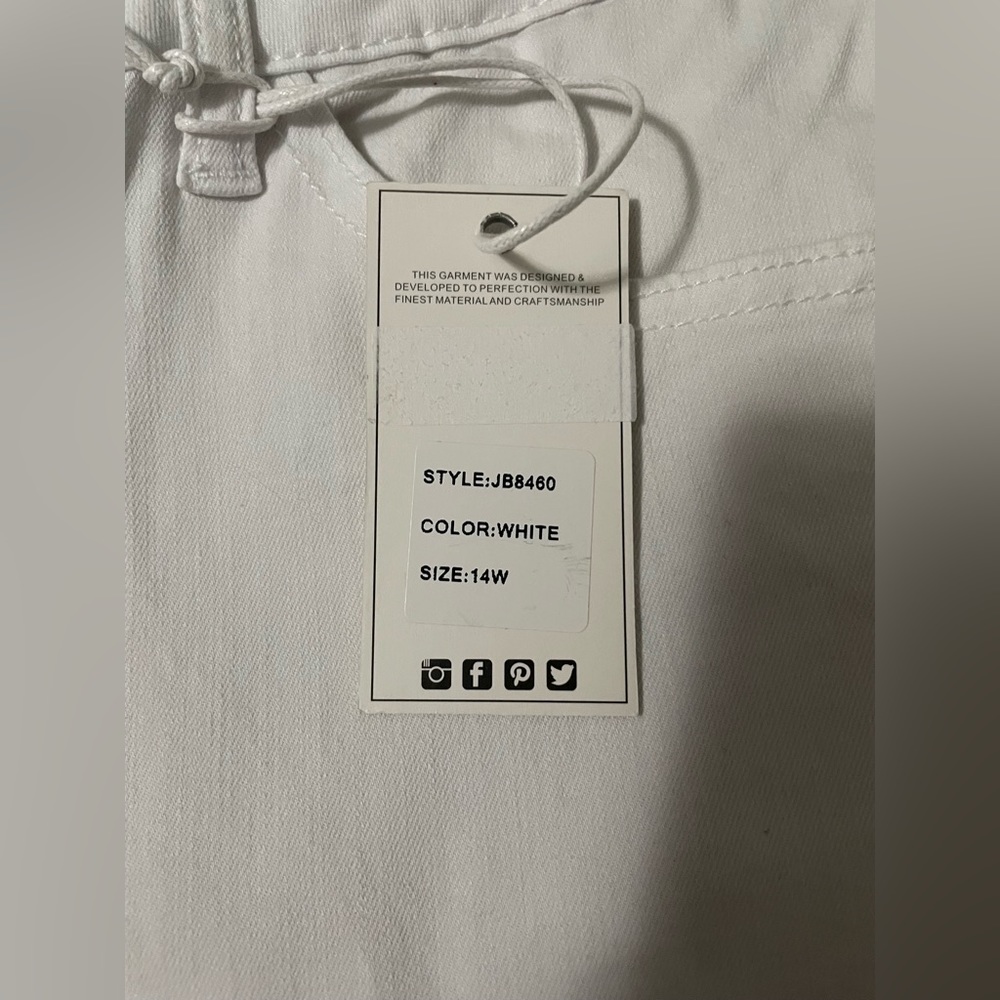 Judy Blue white jeans-non-distressed 14w Mid Rise
